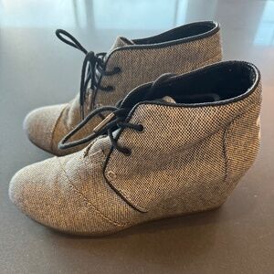 Tom's Sparkle Wedges